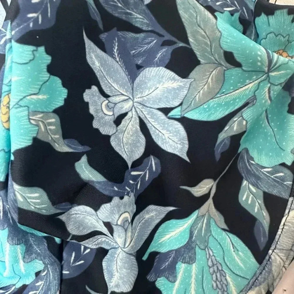 NWT Old Navy blue floral print swimsuit top size 4X - Picture 5 of 14